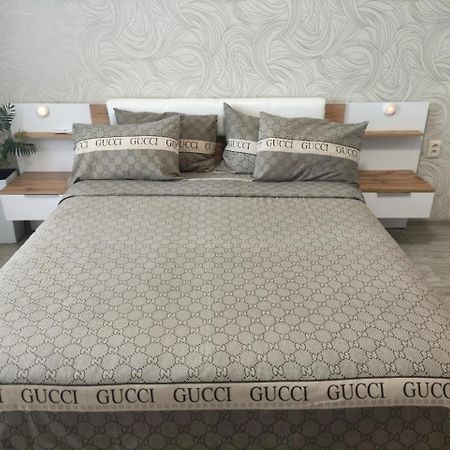 Zlata De Luxe Apartment Ivano-Frankivsk Luaran gambar