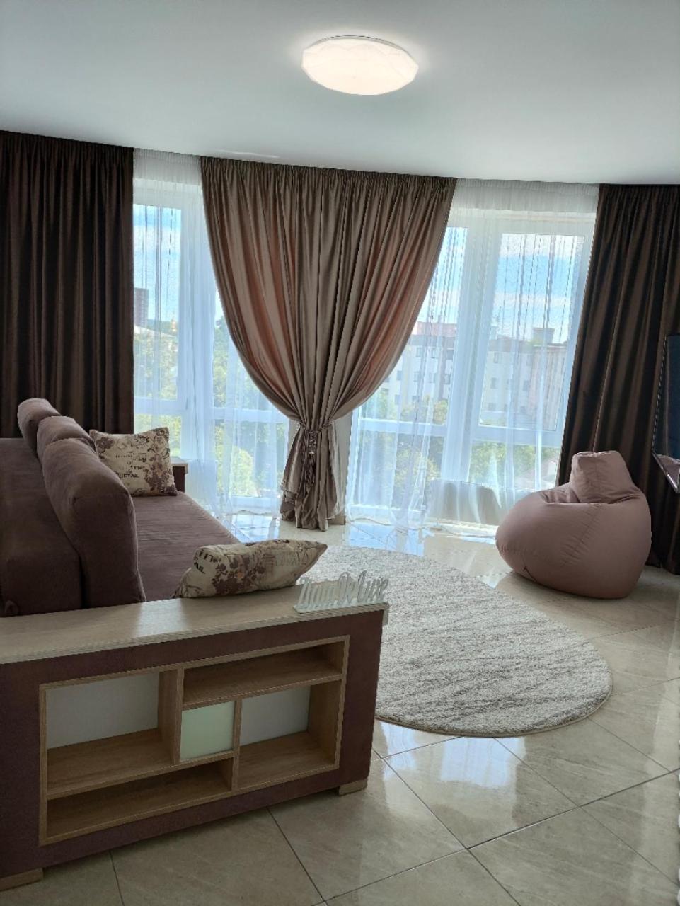 Zlata De Luxe Apartment Ivano-Frankivsk Luaran gambar
