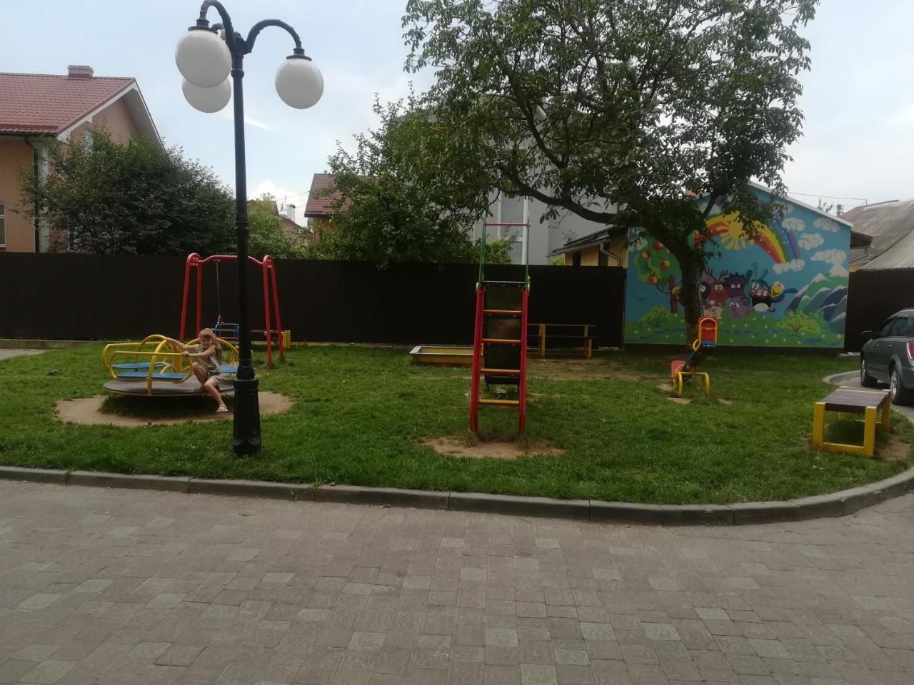 Zlata De Luxe Apartment Ivano-Frankivsk Luaran gambar