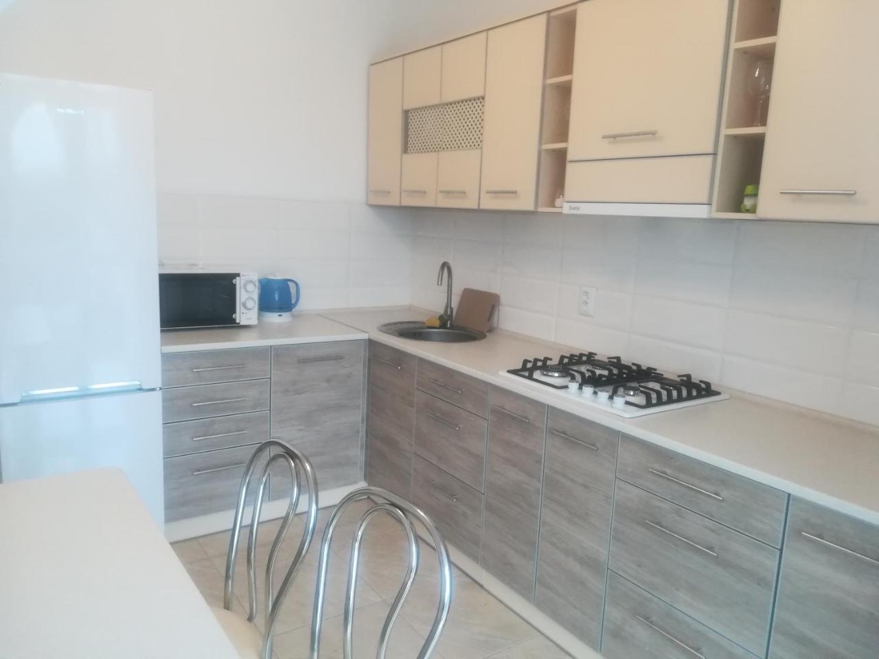 Zlata De Luxe Apartment Ivano-Frankivsk Luaran gambar